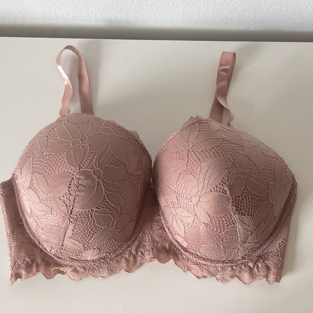 Adrienne Vittadini Lace Bra in Soft Pink